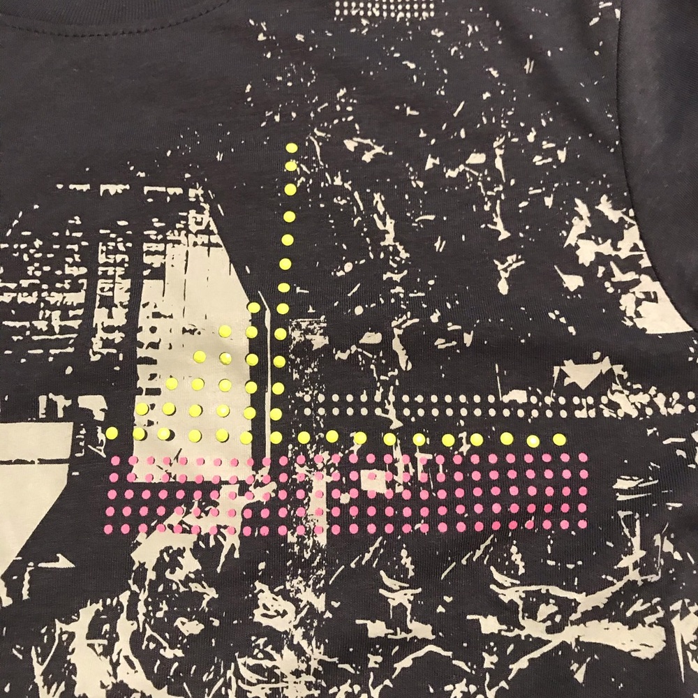 Shirt 👕 - Picture 4 of 5